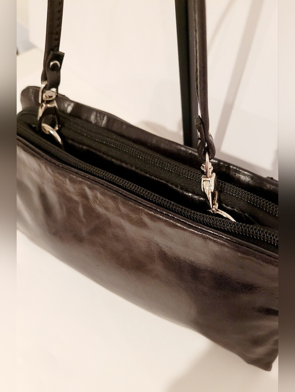 HOBO Three Way Carry Genuine Leather NWOT - Picture 4 of 8